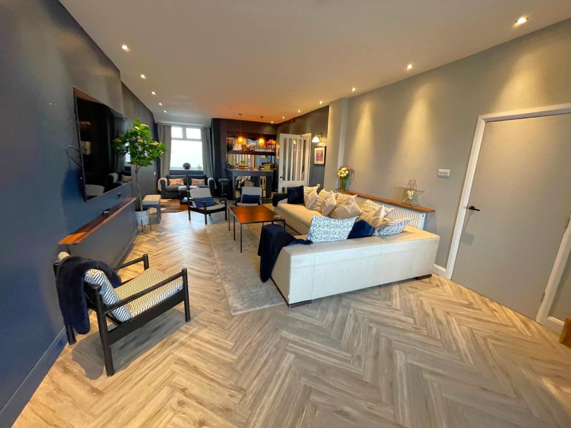 Onyx House Villa - Blackpool — Photos 1